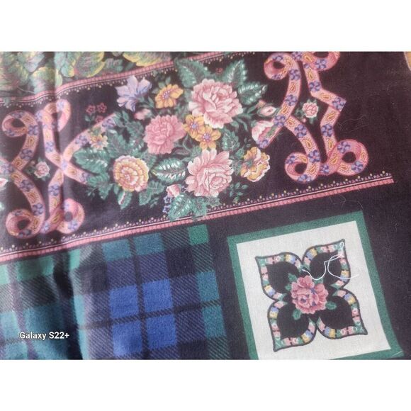 Fabric panel for quilted wall hanging or table cloth - Picture 6 of 7